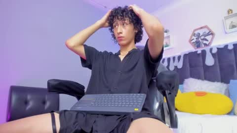 Snapshot of loverboy8_ chatting on December 9, 2024, 11:24 pm loverboy8_ online show from December 9, 2024, 11:24 pm