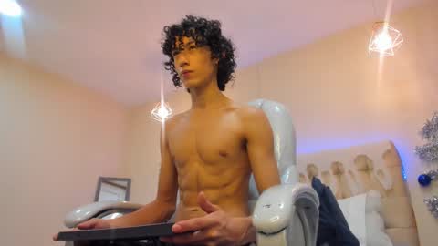 Snapshot of loverboy8_ chatting on December 15, 2024, 1:32 pm loverboy8_ online show from December 15, 2024, 1:32 pm