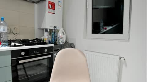 Snapshot of lovermike_ chatting on December 7, 2024, 2:20 am Mike online show from December 7, 2024, 2:20 am