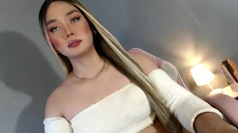 Snapshot of lovers_moon22 chatting on December 9, 2024, 9:58 pm lovers moon22 online show from December 9, 2024, 9:58 pm