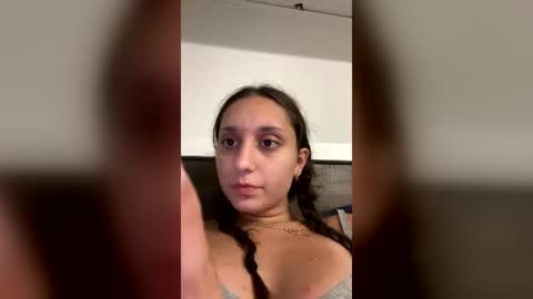lovesicky online show from July 8, 2026, 9:19 pm
