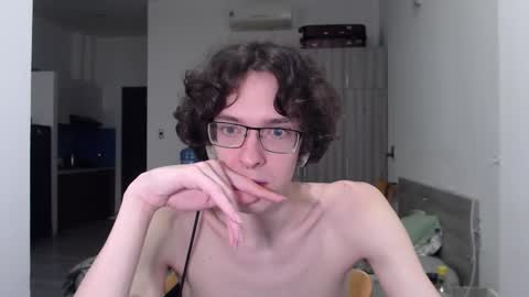 LovesomeCookie online show from December 4, 2025, 6:16 pm