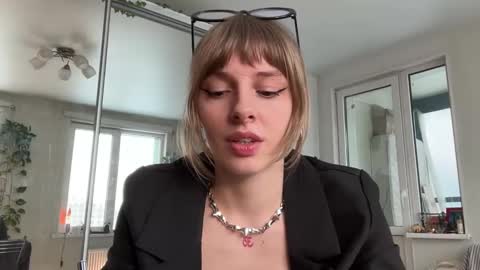 Snapshot of lovesstation chatting on February 26, 2026, 1:21 pm lovesstation online show from February 26, 2026, 1:21 pm