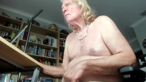 Snapshot of lovestylistwomen chatting on January 18, 2026, 10:35 pm Michael online show from January 18, 2026, 10:35 pm