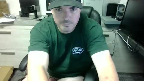 Snapshot of lovetofps chatting on December 4, 2024, 11:02 pm Love2Game online show from December 4, 2024, 11:02 pm