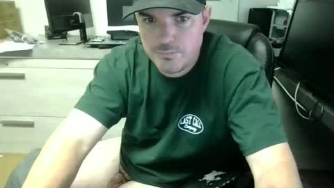 Snapshot of lovetofps chatting on February 13, 2025, 7:10 pm Love2Game online show from February 13, 2025, 7:10 pm