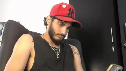 lovexjuxn77 online show from February 16, 2026, 6:26 pm