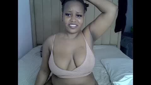 loveydivah online show from May 18, 2026, 9:31 pm