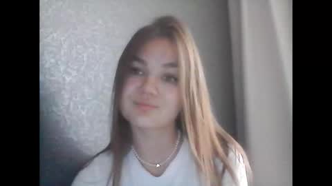 loviesimone online show from September 18, 2025, 10:50 am