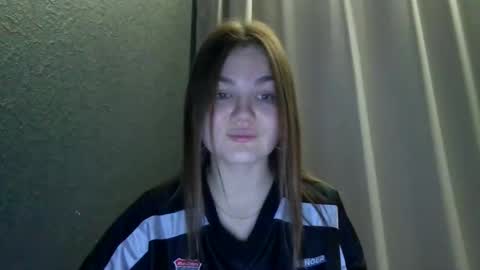 loviesimone online show from December 14, 2025, 9:52 pm