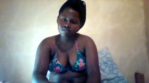 loviett online show from April 24, 2026, 7:05 pm
