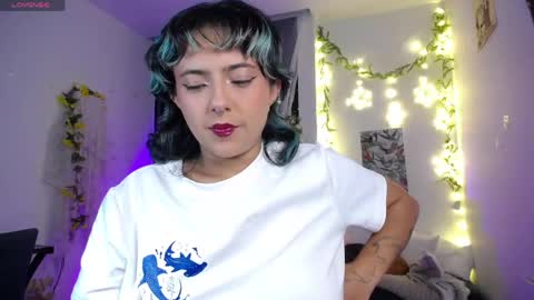 loving_alma online show from April 13, 2026, 4:07 am