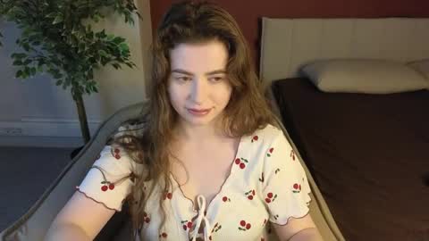 Snapshot of lovvingwhisperr chatting on May 6, 2026, 1:14 am Erika online show from May 6, 2026, 1:14 am
