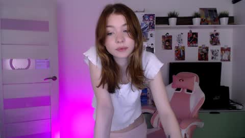 Snapshot of lower_angel chatting on December 27, 2024, 3:31 am Loly online show from December 27, 2024, 3:31 am