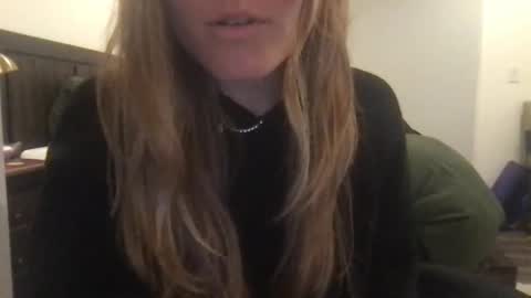 Snapshot of lozivelle chatting on December 4, 2025, 2:10 am lozivelle online show from December 4, 2025, 2:10 am