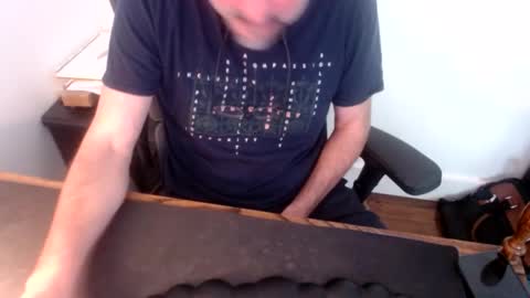 Snapshot of lreed090 chatting on May 8, 2026, 8:14 pm lreed090 online show from May 8, 2026, 8:14 pm