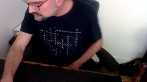 Snapshot of lreed090 chatting on May 9, 2026, 8:58 pm lreed090 online show from May 9, 2026, 8:58 pm