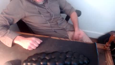 Snapshot of lreed090 chatting on May 21, 2026, 8:38 pm lreed090 online show from May 21, 2026, 8:38 pm