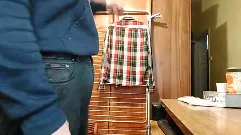 Snapshot of lshot_d chatting on December 15, 2024, 7:57 am Lshot D online show from December 15, 2024, 7:57 am