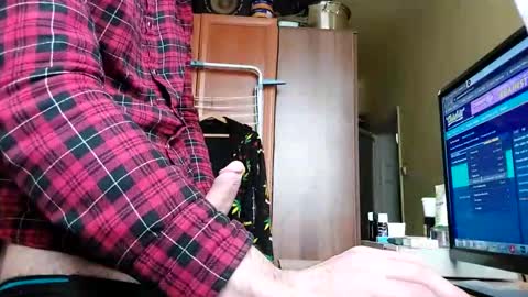 Snapshot of lshot_d chatting on February 8, 2025, 2:05 pm Lshot D online show from February 8, 2025, 2:05 pm