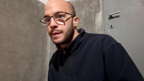 Snapshot of lshot_d chatting on October 13, 2025, 6:13 am Lshot D online show from October 13, 2025, 6:13 am