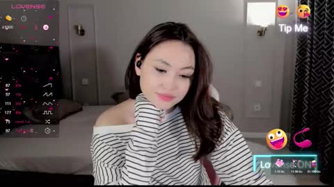 lu_mina online show from January 10, 2026, 3:52 am