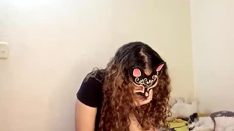 luana_winner online show from September 12, 2025, 4:45 am