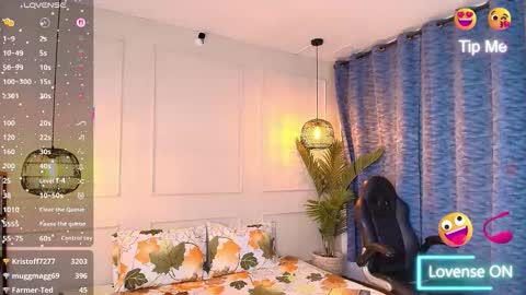 lUAN online show from March 20, 2026, 11:37 am