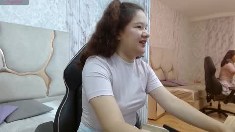 Snapshot of luar_tay chatting on December 21, 2025, 11:50 am LUAR online show from December 21, 2025, 11:50 am