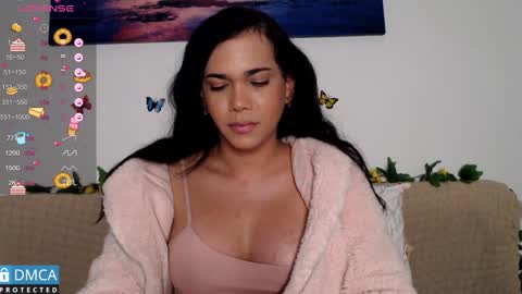 luara_ online show from January 15, 2025, 5:15 pm