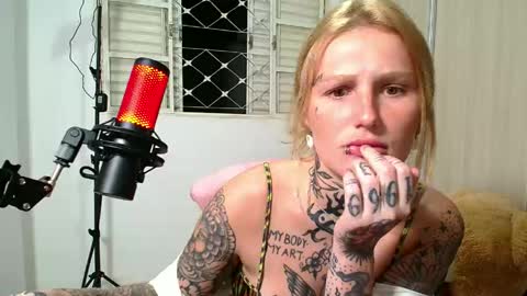 Lua Wildolf online show from April 8, 2026, 12:32 am