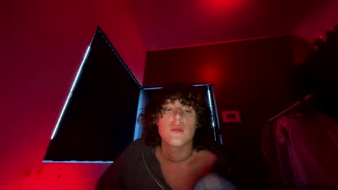 luca20y_ online show from May 31, 2026, 9:38 pm