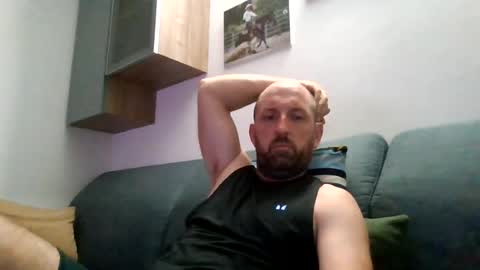 Snapshot of lucabeech88 chatting on July 16, 2026, 7:20 pm Luca online show from July 16, 2026, 7:20 pm