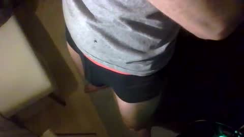 Snapshot of lucany__ chatting on February 19, 2025, 12:25 am Luca online show from February 19, 2025, 12:25 am