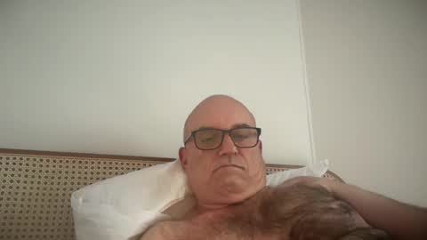 Snapshot of lucas10004 chatting on October 29, 2025, 6:04 am lucas10004 online show from October 29, 2025, 6:04 am