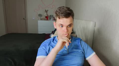 Lucas Gill online show from November 25, 2025, 4:34 am