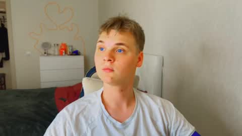 Lucas Gill online show from May 15, 2026, 12:12 pm
