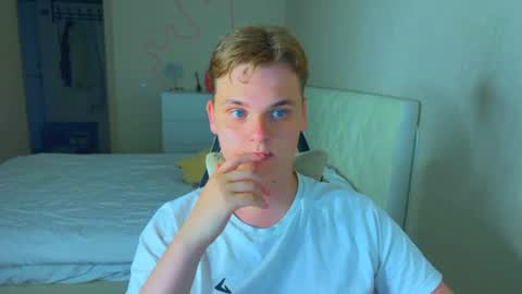 Lucas Gill online show from July 17, 2026, 5:07 pm