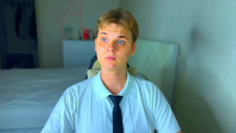 Lucas Gill online show from August 1, 2026, 7:35 pm