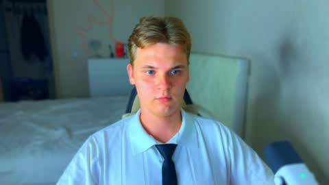 Lucas Gill online show from August 2, 2026, 10:41 pm