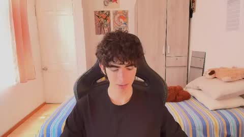 Snapshot of lucas_xo chatting on June 1, 2026, 6:53 pm lucas_xo online show from June 1, 2026, 6:53 pm