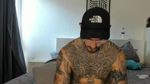 Snapshot of lucasexclusive chatting on April 3, 2026, 8:01 am lucasexclusive online show from April 3, 2026, 8:01 am