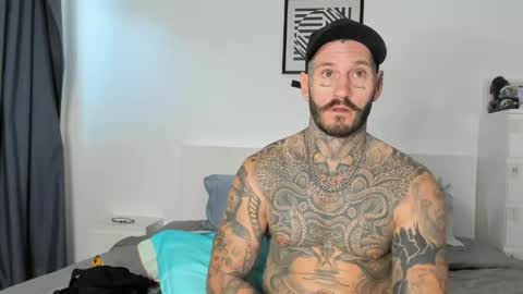 Snapshot of lucasexclusive chatting on April 15, 2026, 10:22 am lucasexclusive online show from April 15, 2026, 10:22 am