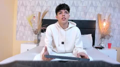 Snapshot of lucasopry chatting on April 5, 2026, 11:51 am Lucasopry online show from April 5, 2026, 11:51 am