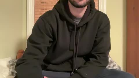 lucca_d123 online show from April 14, 2026, 8:31 am