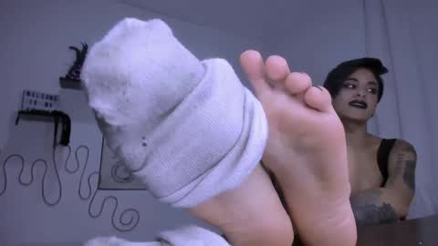 Snapshot of luci_fer_devil_1 chatting on December 16, 2024, 8:37 pm Veronica Rati    online show from December 16, 2024, 8:37 pm