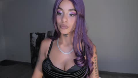 Snapshot of luci_fer_devil_1 chatting on December 18, 2024, 5:15 am Veronica Rati    online show from December 18, 2024, 5:15 am