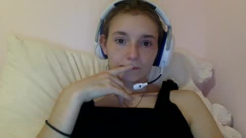Snapshot of luci_layne chatting on August 3, 2026, 9:04 am Luci Layne online show from August 3, 2026, 9:04 am