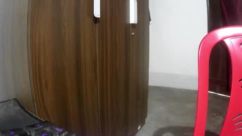 luci_ri online show from September 17, 2025, 8:05 am