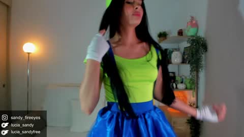 Snapshot of lucia_sandy chatting on October 29, 2025, 10:55 pm Lu   Intagramsandy fireeyes online show from October 29, 2025, 10:55 pm